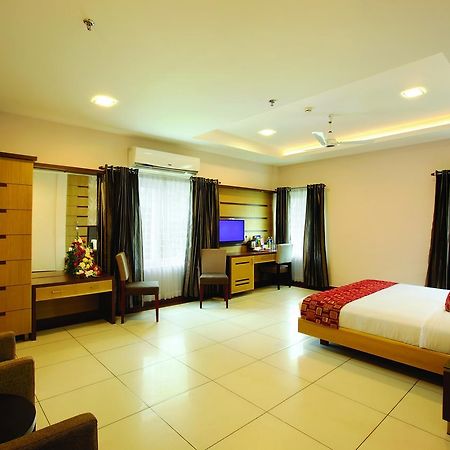 Kodungallūr Hotel Aswathy מראה חיצוני תמונה