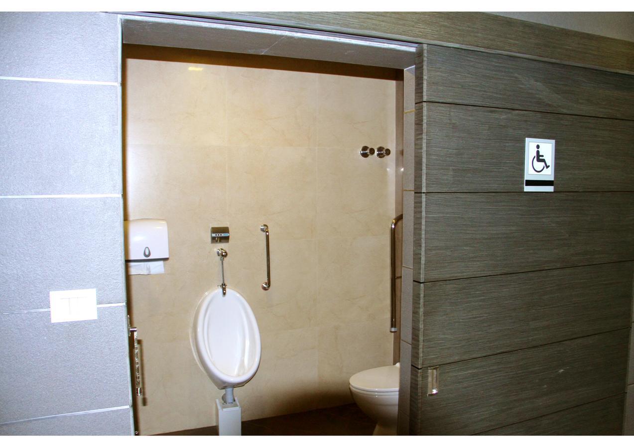 Kodungallūr Hotel Aswathy מראה חיצוני תמונה