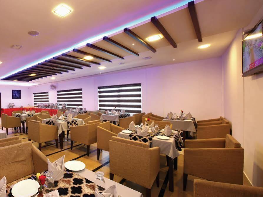 Kodungallūr Hotel Aswathy מראה חיצוני תמונה