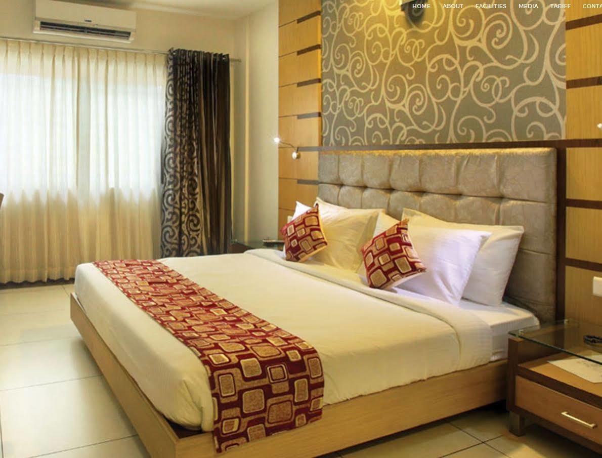 Kodungallūr Hotel Aswathy מראה חיצוני תמונה