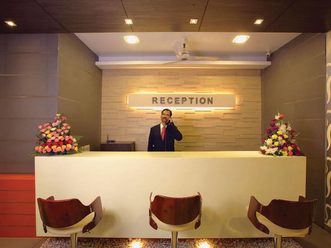 Kodungallūr Hotel Aswathy מראה חיצוני תמונה